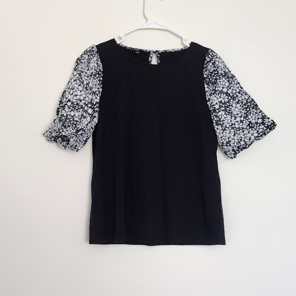 Talbots Ruffled Floral Sleeves Business Casual Top Size Medium Petites